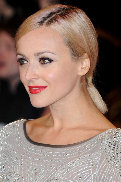 This fearne cotton's appealing hairstyle was taken at the glamour women of the year awards in london. Pin by Sarah Reynolds on Hair | Latest celebrity ...