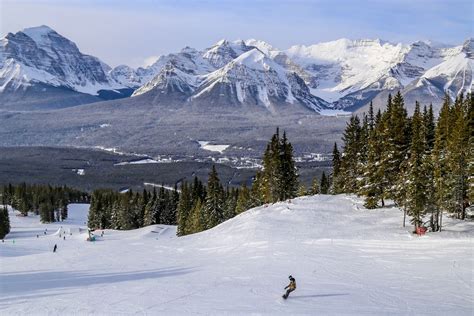 A Locals Guide To The Lake Louise Ski Resort The Banff Blog