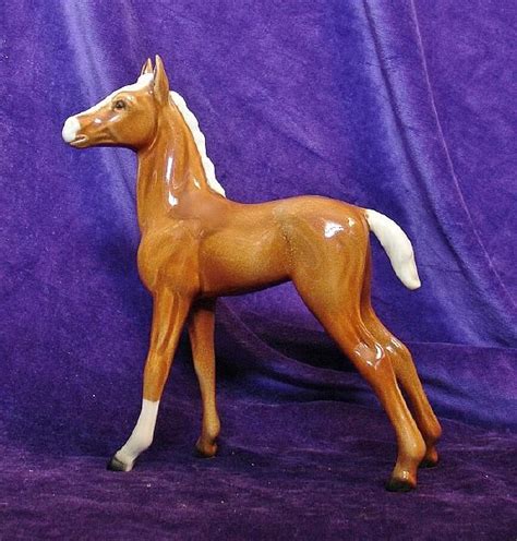 Mhp Goebel Palomino Foal Horse Figurine