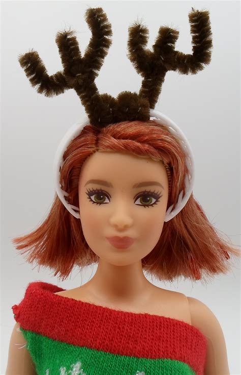 Today i show you how to make an inexpensive deer antler headband! DIY Barbie Blog : Reindeer Antler Headband for Barbie -Easy Craft