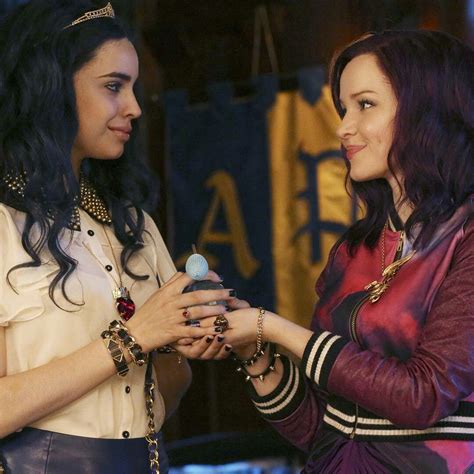 Mevie Mal X Evie Is The Best Otp Ever Mal And Evie Descendants