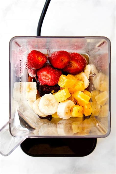 It has hardening properties when combined with heated glycerin, and adds emollients that are kind to the skin. Acai Bowl (5 Homemade recipes!) (+ how to make ahead, tips ...