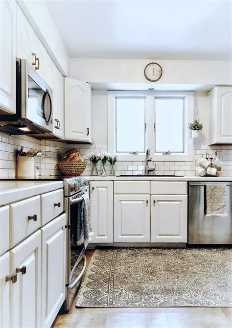 By popi 10 jul, 2019 post a comment. Kitchen cabinets painted in Sherwin Williams "Natural ...