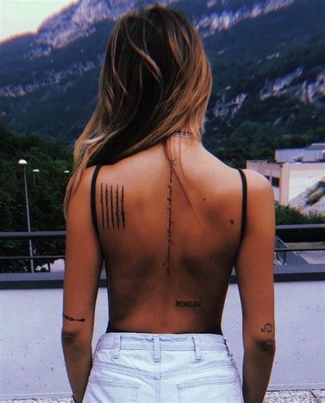 60 inspiraçōes para tatuagens femininas nas costas eu total