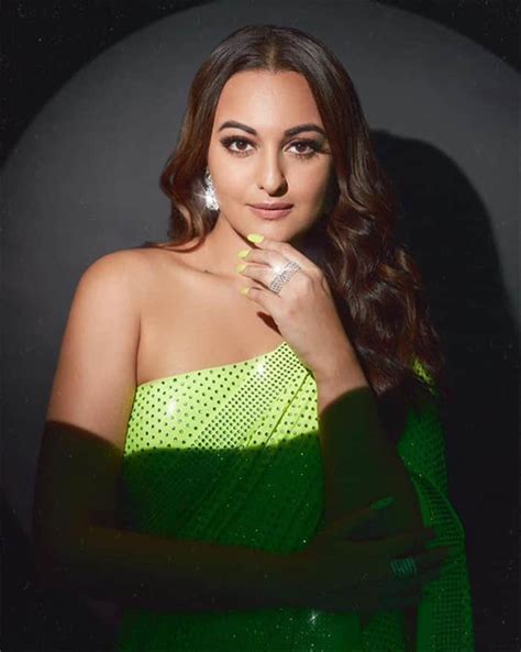 Sonakshi Sinha Looks Exuberant And Ravishing In These Stunning Pictures See Hot Photos