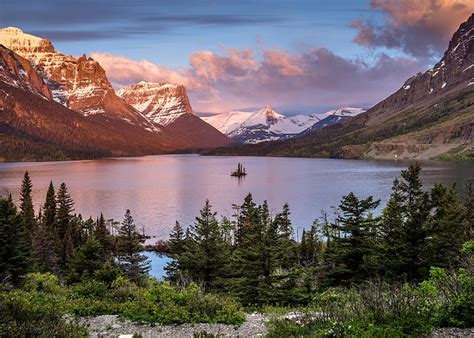 Stunning Images Saint Mary Lake And Wild Goose Island Glacier