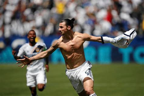 Check out his latest detailed stats including goals, assists, strengths & weaknesses and match ratings. Zlatan Ibrahimović podbił Los Angeles już w debiucie