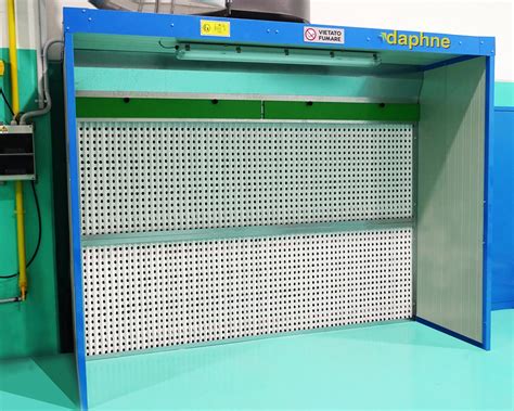 Dovete acquistare una cabina di verniciatura a secco e avete qualche dubbio sulla competenza del vostro fornitore? Cabine di verniciatura | Daphne Impianti