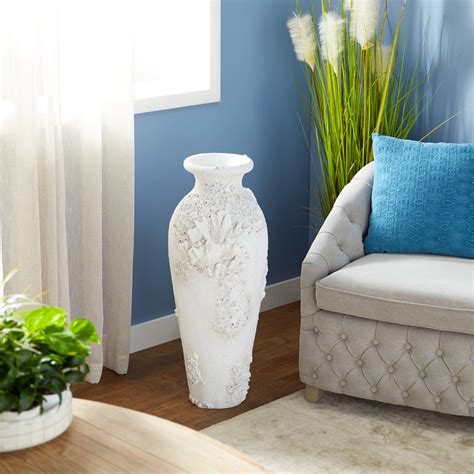 Decmode 13w 32h Coral Resin Vase White Set Of 1 Piece