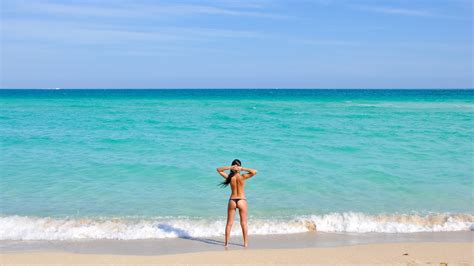 Hintergrundbilder Frau Meer Bucht Ufer Sand Strand Küste Horizont Bikini Kap Karibik