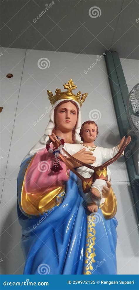Close Up Of Statue Of Our Lady Of Grace Virgin Mary Stock Image Image