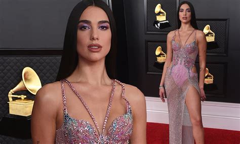 19 Leaked Dua Lipa Shows Off Her Tits In Manhattan 10 Photos Fastest