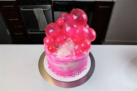 pink bubble gum inspired cake chelsweets