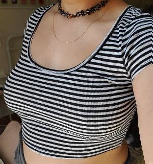 Pornpic Xxx Going Braless Makes Everything Cuter