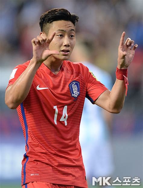 The best gifs for 이강인 1군. 이강인-백승호, 내달 AFC U-23 챔피언십 예선 안 뛴다 - 매일경제