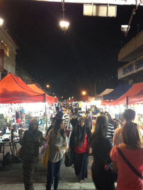 (next to sam tet high school), off jalan sultan idris shah. Little Super Chilli: 怡保 怡保夜市 @Jalan Yau Tet Shin