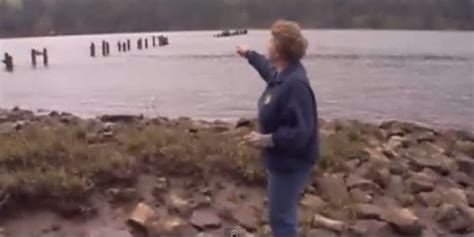 911 Dispatcher Sends Mom To The Rescue Of A Stranded Kayaker