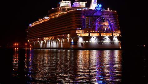 Worlds Largest Cruise Ship Symphony Of The Seas At Port