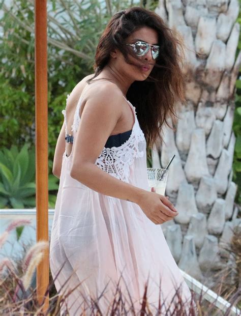 Priyanka Chopra Looks Super Sexy In Bikini As She Relaxes Alongside Her Baywatch Co Star