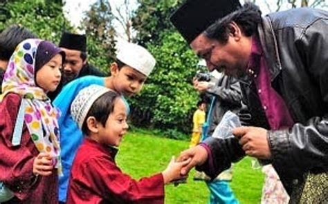 Ikuit event media sosial kami bisa dapatkan hadiah lebih banyak dong!jadi duit ! Duit Raya : Kerelaan Hati Atau Paksaan Persekitaran ...