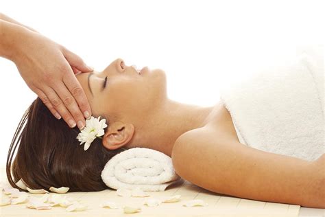 The Wonders Of Champissage Indian Head Massage Uplift Spa