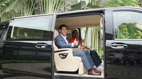 Jadi hanya tersedia 2 kursi saja pada bagian pengemudi dan penumpang, jadi untuk bagian belakang kosong dan kita sudah. Luncurkan New Vito, Mercedes-Benz Berhasil Kuasai Kembali Segmen Luxury di Indonesia ...