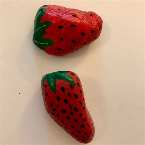 10 Rocks Painted Like Strawberries