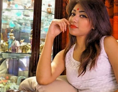 Bangla Coti বাংলা চটি এক ফেসবুক ভাবীকে রাম চুদন Bangla Coti Actress