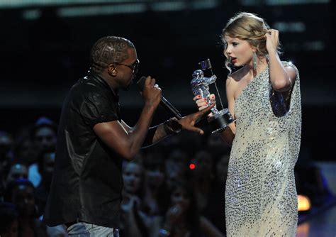 kanye west s beef with billie eilish reminds fans of his 2009 vmas scandal with taylor swift