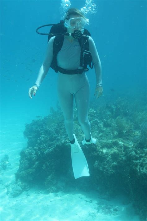 Scuba Diver Girls Womens Wetsuit Scuba Diving Gear Diving Suit Underwater Lovers Diving