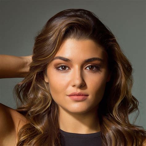 Hande Erçel Turkish Actress And Model Hande Ercel Hair Makeup Actresses Skin Care Long