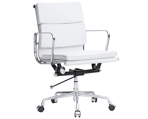 Adapting to the shape of the person it seats, it boasts a truly bespoke sitting experience. Eames Soft Pad Management Chair - Eames Office Chair
