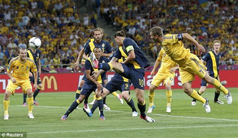 Sverige og linn blohm tog først hul på kvalifikationen torsdag aften, hvor de mødte makedonien på hjemmebane. Watch Sweden vs Ukraine Live Euro 2012 Ukraine 2 Sweden 1 Highlights Goals Video and photos - Mix4M