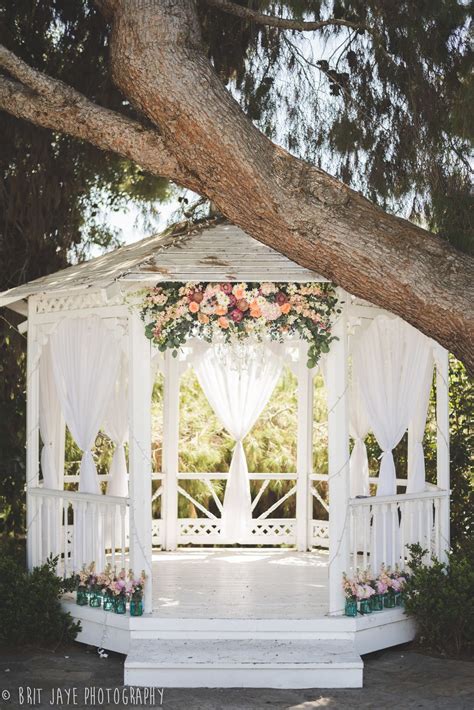 2 best destination venue worldwide, chapel of the flowers has provided. San Diego Wedding Venues We Love: Green Gables Wedding ...