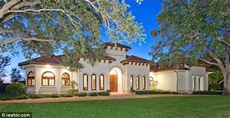 In 1995's the road ahead, bill gates gave some details about how his futuristic home. Gmediahouse: Stunning features of Bill Gates House
