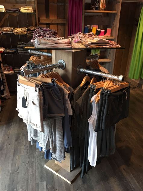 Store Displays Ideas Make Your Happy Selling Inspira Spaces Clothing Store Displays
