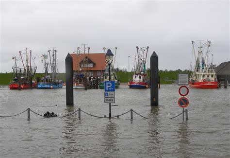 Goslar erlebte das höchste hochwasser seit über 100 jahren.wirklich hart hat es die bewohner „an der abzucht getroffen. Hochwasser --- Foto & Bild | landschaft, schiffe, wasser ...