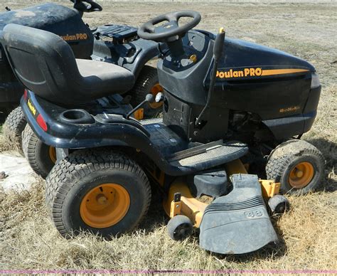 Poulan Pro Riding Mower In Lincoln Ks Item B3550 Sold Purple Wave