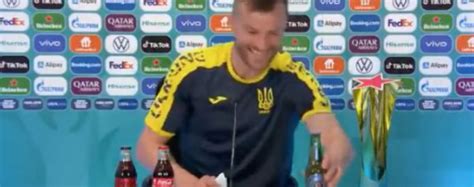 В leningrad yarmolenko играет с 2018 в вест хэм юнайтед (вхю). Video: Cristiano dice que no a Coca Cola, Yarmolenko dice ...