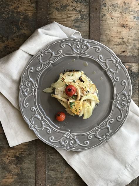 El bacalao da mucho juego en la cocina. Bacalao encebollado al horno - Cristina Manyer