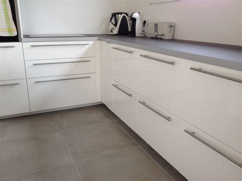 Voir plus d'idées sur le thème meuble evier, amenagement cuisine intérieur design toulouse, cuisine équipée, blanche et bois avec évier sous plan en silestone anthracite avec égouttoir sûr plan de travail. Meuble cuisine ikea lave vaisselle - Atwebster.fr - Maison ...