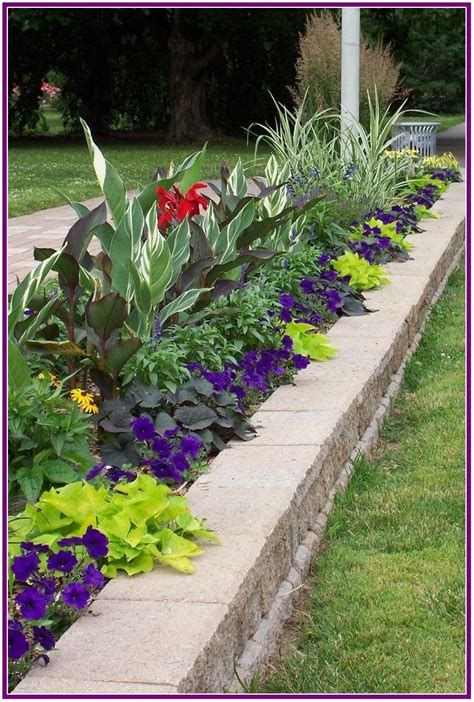 25 Most Stunning Flower Bed Design Ideas For Your Front Yard 00004