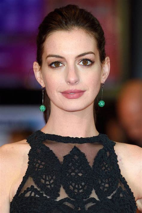 Hairstyles And Make Up Anne Hathaway Look Book Glamour Uk