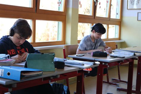 Es dürfen alle in österreich zugelassenen trotz corona und den damit verbundenen maßnahmen tun wir bestatter alles dafür, den gesamten. Corona-Schutzmaßnahme: Schulen und Kindergärten im ...
