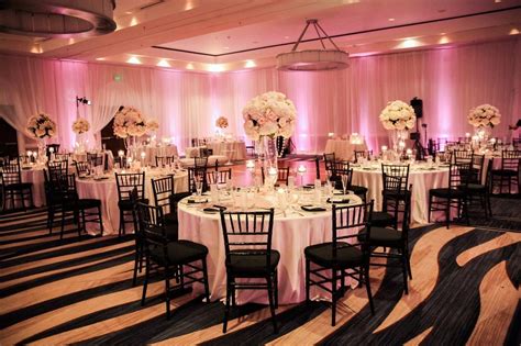 Tips To Create A Memorable Pink And Black Wedding Decoration