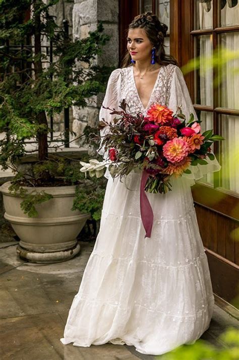 Spanish Inspired Wedding In 2021 Spanish Wedding Dress Tuscan