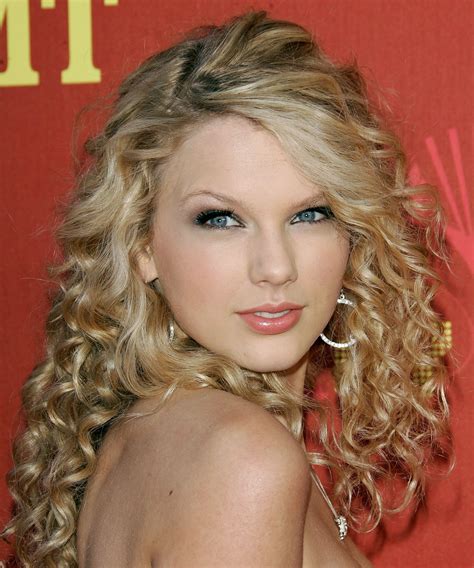 Taylor Swift Hair Color Photos