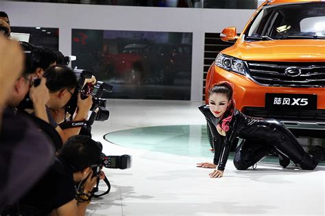 hot chica de la exposición de autos de guangzhou 2012 cn 中国最权威的西班牙语新闻网站