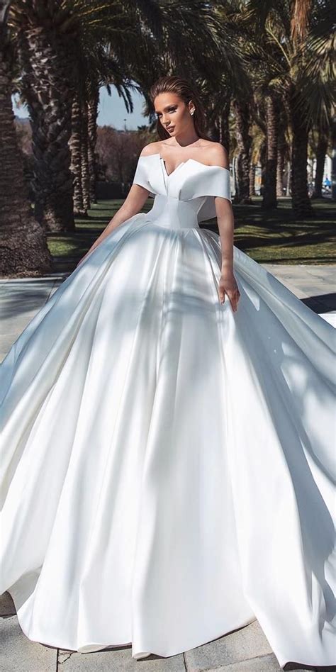 Simple Wedding Dresses 27 Best Looks Expert Tips Faqs Jurk Bruiloft Prachtige Trouwjurken