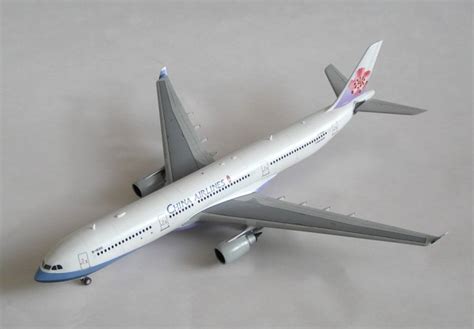 Revell Airbus A China Airlines By Vladim R Ucha